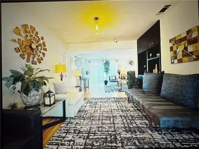 Encino (los Angeles), CA 91436,16816 Halper