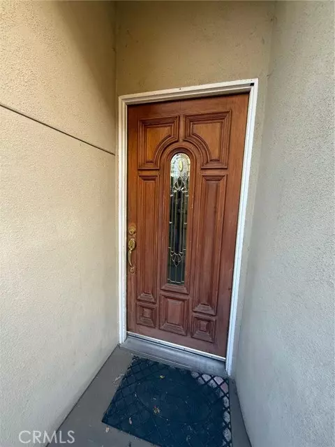 Van Nuys (los Angeles), CA 91401,14256 Victory Boulevard #3