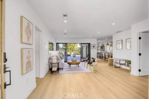 West Hills (los Angeles), CA 91304,7932 Woodlake