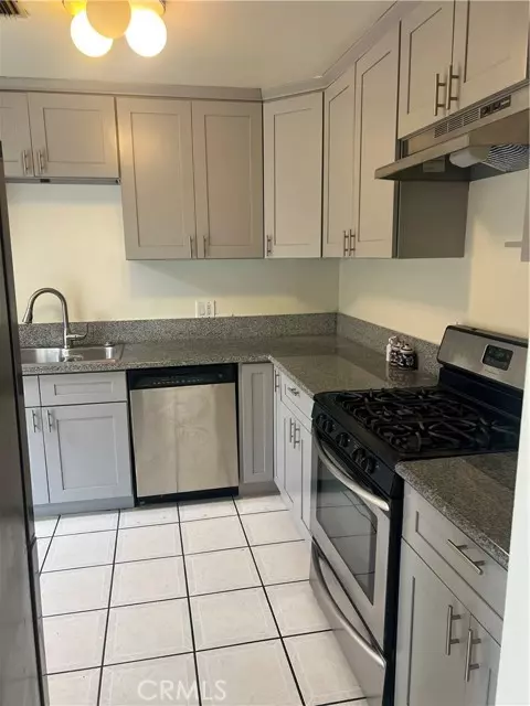 Reseda (los Angeles), CA 91335,7357 Darby