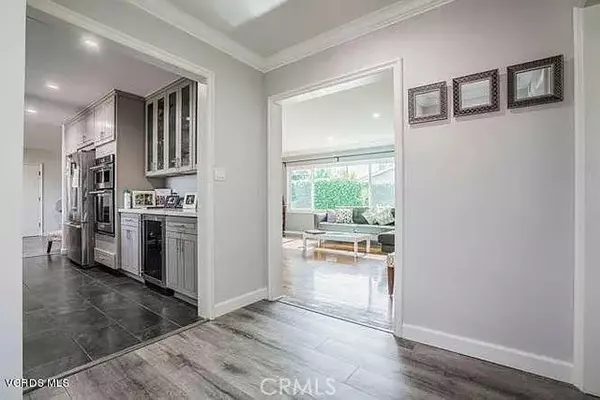 Van Nuys (los Angeles), CA 91405,6656 Columbus Avenue