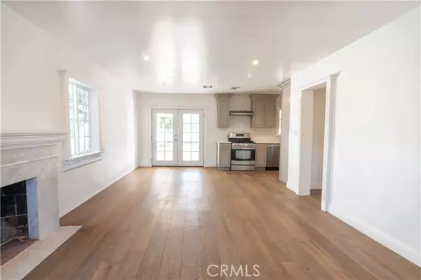 Woodland Hills (los Angeles), CA 91367,22636 Berdon