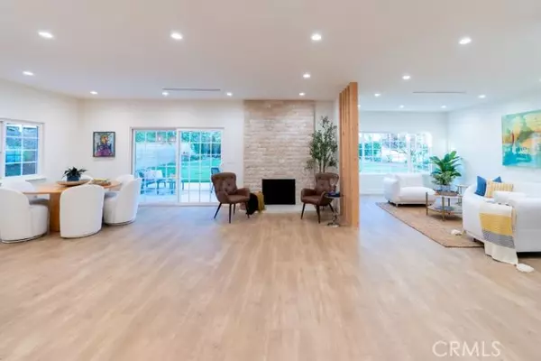 Granada Hills (los Angeles), CA 91344,17531 Doric Street