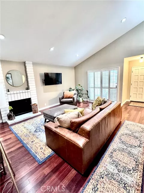 Granada Hills (los Angeles), CA 91344,16255 Devonshire #7