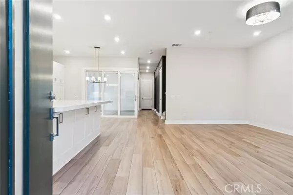 Valencia (santa Clarita), CA 91381,27237 Bush Mallow Court