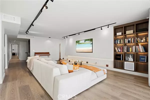 Santa Monica, CA 90402,535 Ocean Avenue #6A