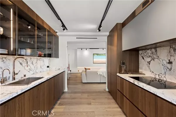 Santa Monica, CA 90402,535 Ocean Avenue #6A