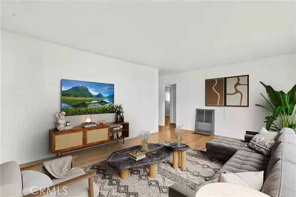 Van Nuys (los Angeles), CA 91406,16731 Victory Boulevard