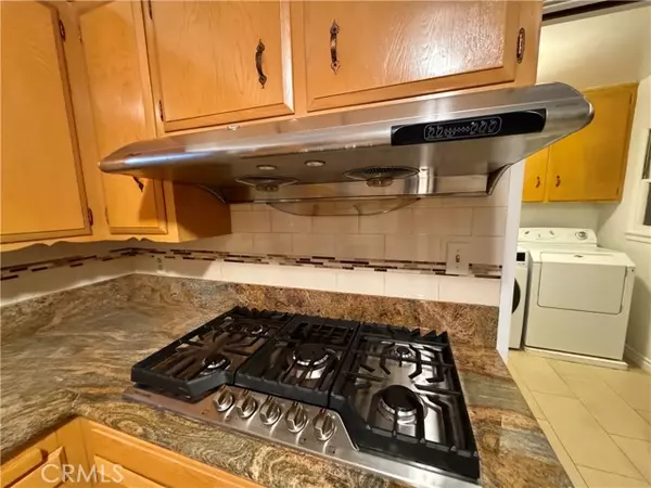 North Hills (los Angeles), CA 91343,15909 Vincennes Street