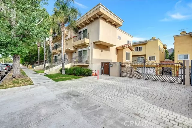 Van Nuys (los Angeles), CA 91405,13629 Wyandotte Street #111