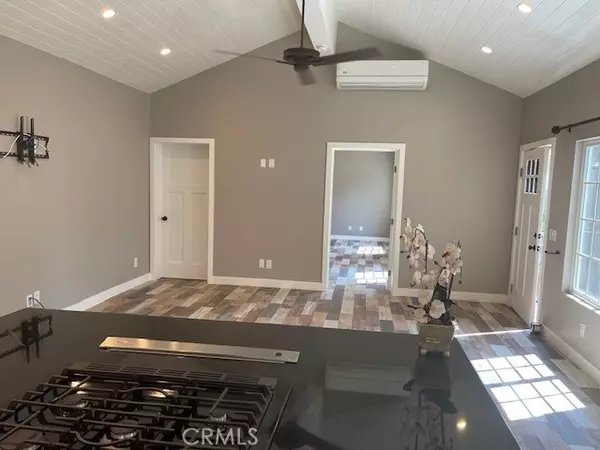 Sherman Oaks, CA 91401,5255 Sylmar