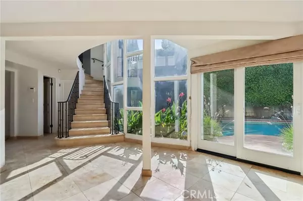 Los Angeles, CA 90049,123 S Gretna Green