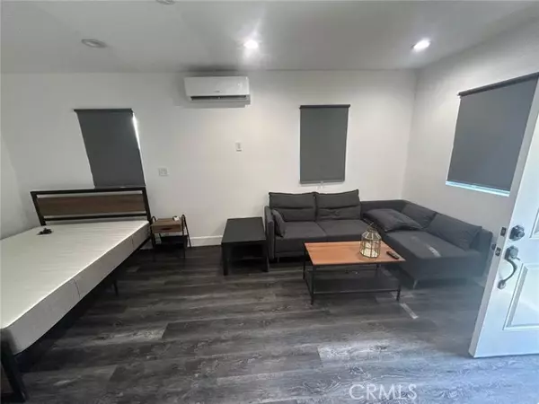 Tarzana (los Angeles), CA 91356,19138 Oxnard Street