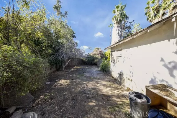 Reseda (los Angeles), CA 91335,7719 Yolanda Avenue