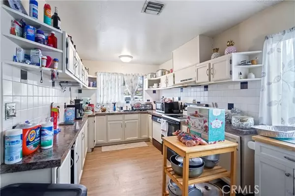 West Hills (los Angeles), CA 91307,22855 Vanowen