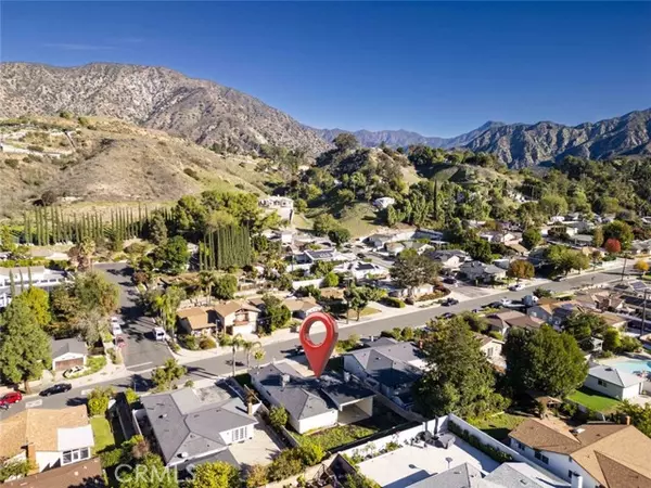 Sunland (los Angeles), CA 91040,8042 Ellenbogen Street