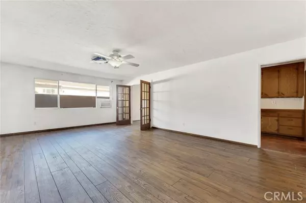 North Hollywood (los Angeles), CA 91605,7428 Irvine Avenue