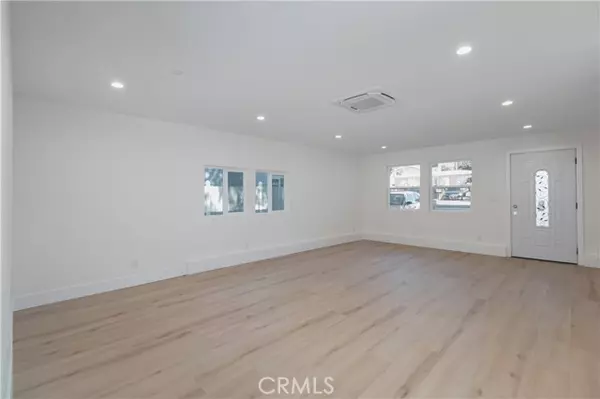 Sunland (los Angeles), CA 91040,10835 Parr