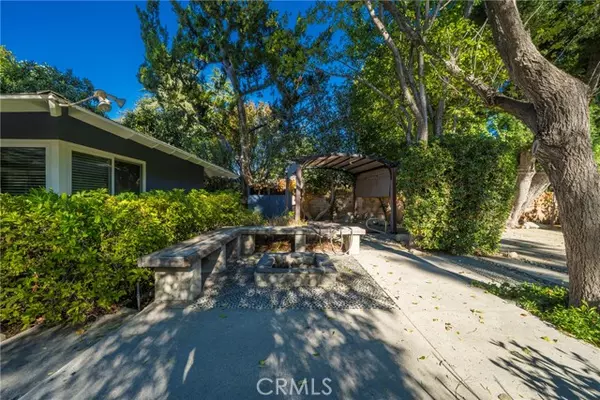 Northridge (los Angeles), CA 91324,9356 Beckford