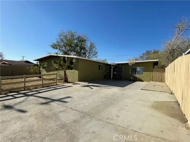 Lancaster, CA 93534,719 W Avenue H13