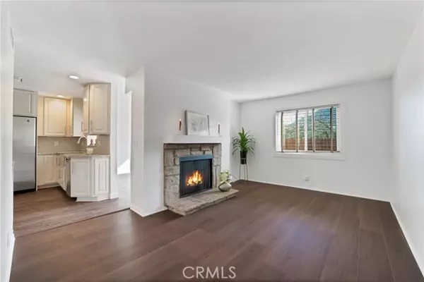 Agoura Hills, CA 91301,29623 Strawberry Hill #1