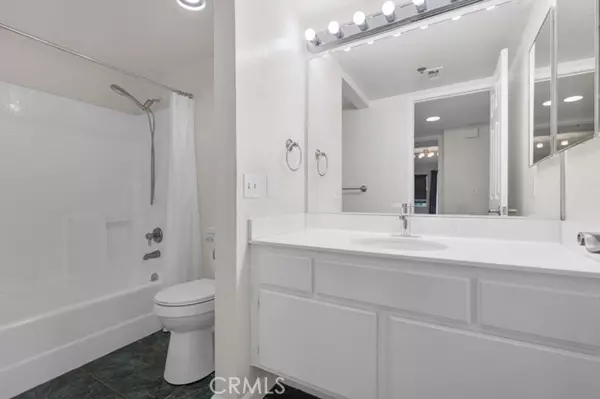 Oak Park, CA 91377,5744 Oak Bend Lane #203