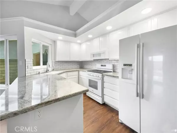 Castaic, CA 91384,27728 Buckskin