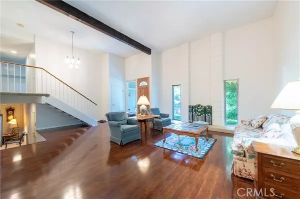 Encino (los Angeles), CA 91436,17005 Escalon Drive