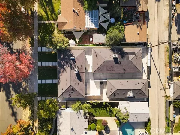 Los Angeles, CA 91406,6935 Jellico Avenue