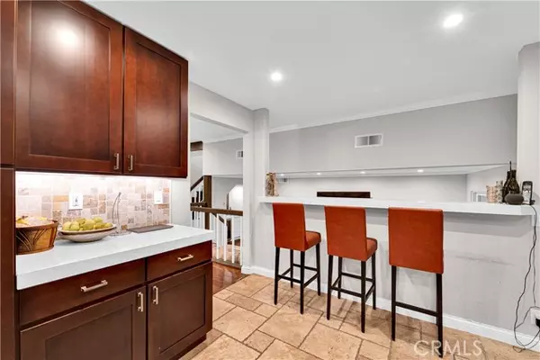 Granada Hills (los Angeles), CA 91344,17045 Goya