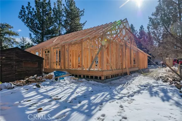 427 E Meadow Lane, Big Bear City, CA 92314