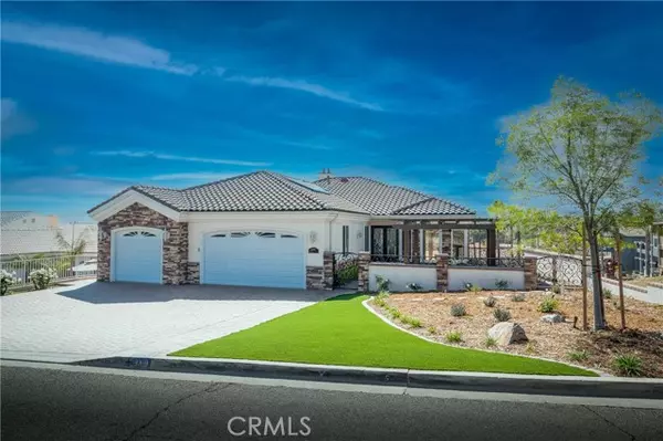 29318 Stampede Way, Canyon Lake, CA 92587