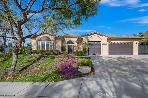 8963 Blackhorse Drive, Santee, CA 92071