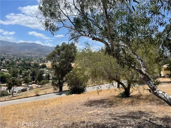 Lake Elsinore, CA 92530,15 Bailey Drive