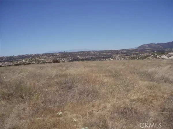 6 Avenida Sierra Rojo, Hemet, CA 92544