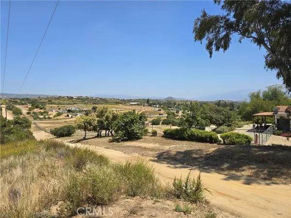 Sage, CA 92592,1 Bell Bluff