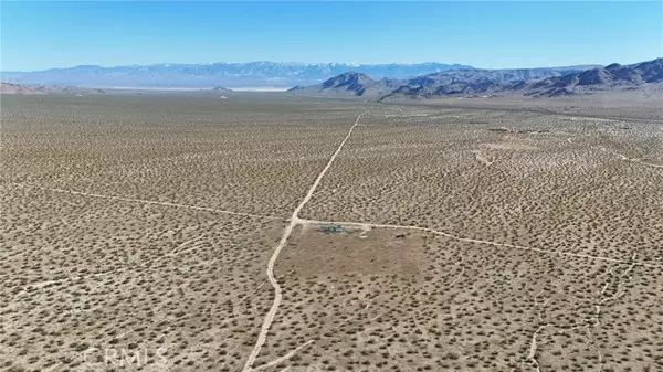 Lucerne Valley, CA 92356,21402 Meander Road