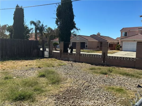 Hemet, CA 92545,995 Santa Teresa Way