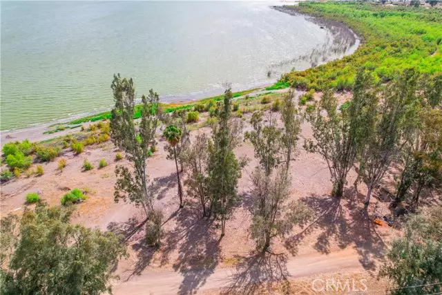 Lake Elsinore, CA 92530,0 Lakeshore