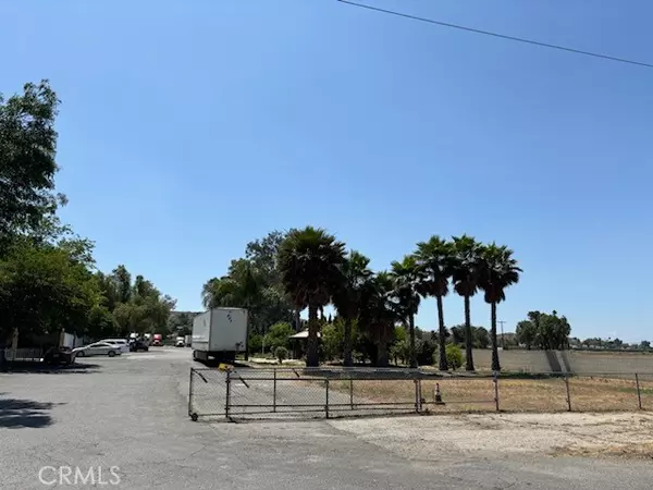 Perris, CA 92570,21063 Webster Avenue