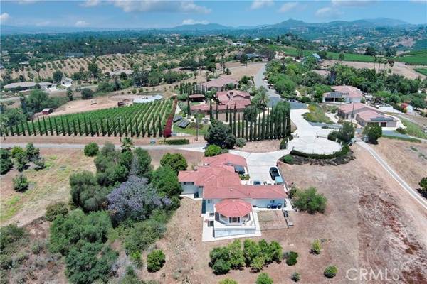 2501 Via Rancheros Way, Fallbrook, CA 92028