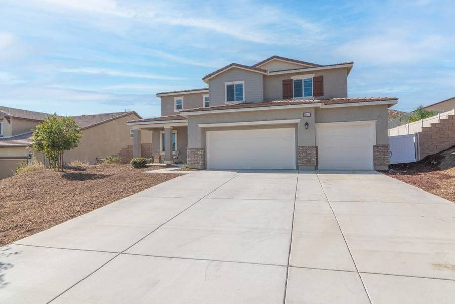 30941 Chuckwagon Court, Winchester, CA 92596