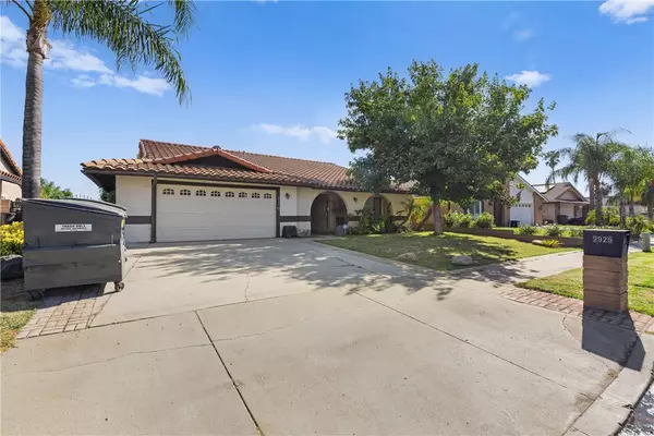 2925 Mirada Road, Highland, CA 92346