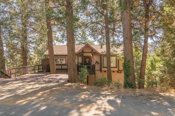 24556 Altdorf Drive, Crestline, CA 92325