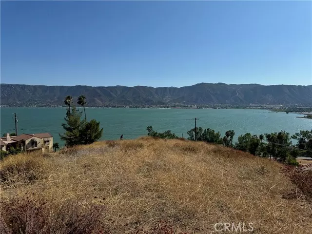 Lake Elsinore, CA 92530,0 Barkschat