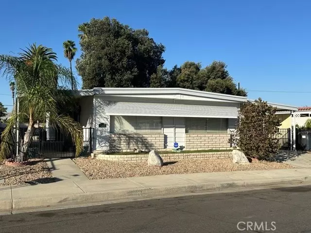 1542 Carlotta Drive, Hemet, CA 92543