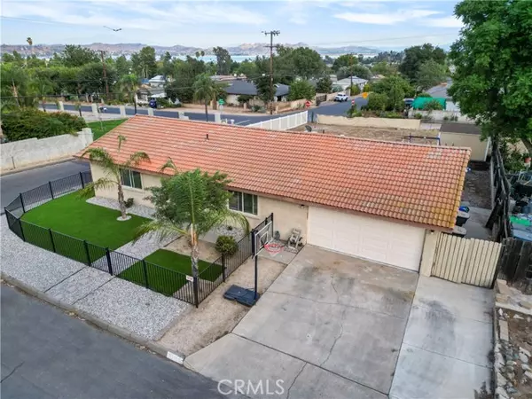 33160 Sherwood Drive, Lake Elsinore, CA 92530