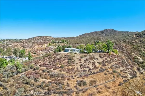 24301 Oak Circle Drive, Wildomar, CA 92595