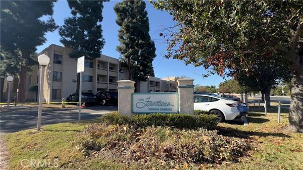 351 Ford, Fullerton, CA 92832