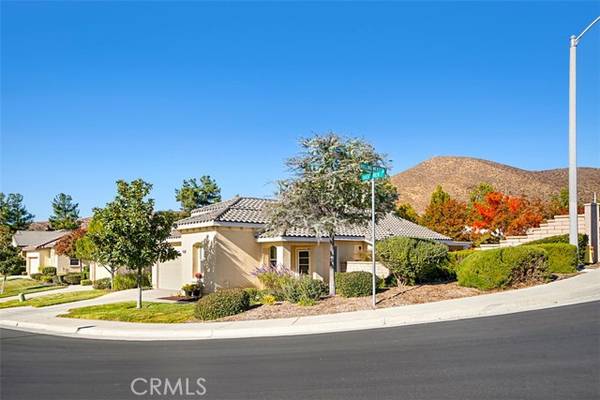 28514 Oasis View Circle, Menifee, CA 92584